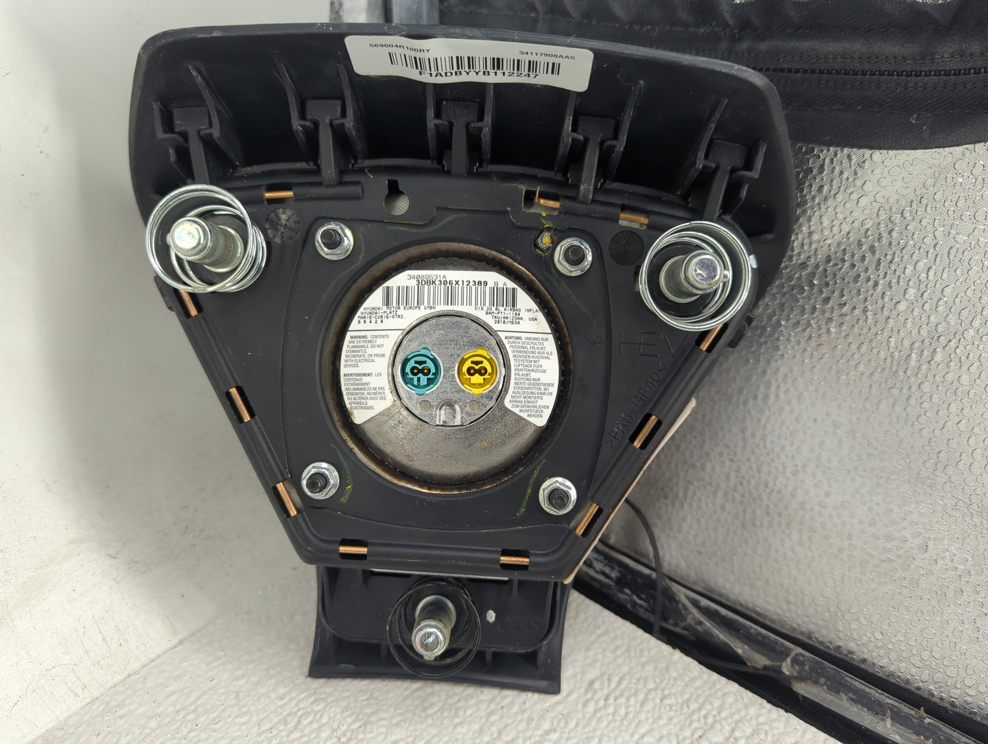 2011 Hyundai Sonata Air Bag Driver Left Steering Wheel Mounted P/N:569004R100RY 34089531A Fits OEM Used Auto Parts - Oemused