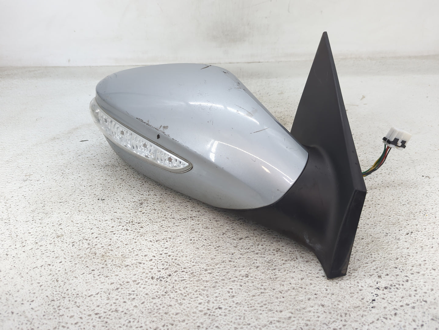 2011-2014 Hyundai Sonata Passenger Side View Mirror - Right Door Mirror OEM Used - Oemusedautoparts1.com