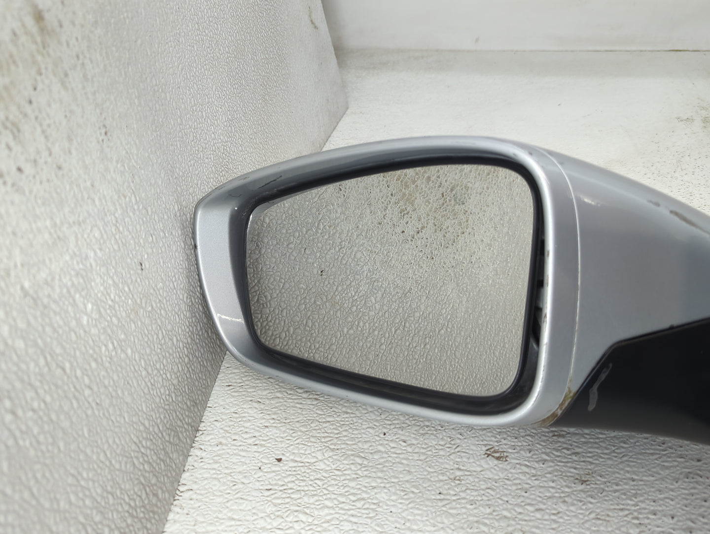 2011-2014 Hyundai Sonata Driver Side View Mirror - Left Door Mirror OEM Used - Oemusedautoparts1.com