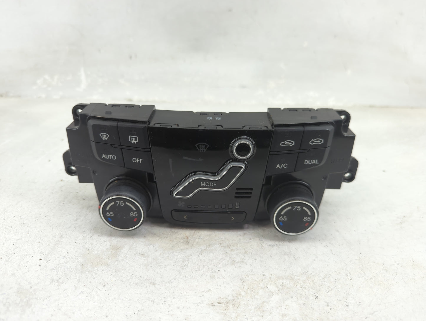 2011 Hyundai Sonata Climate Control Module Temperature AC/Heater Replacement P/N:97250-3QDA0 Fits OEM Used Auto Parts - Oemu