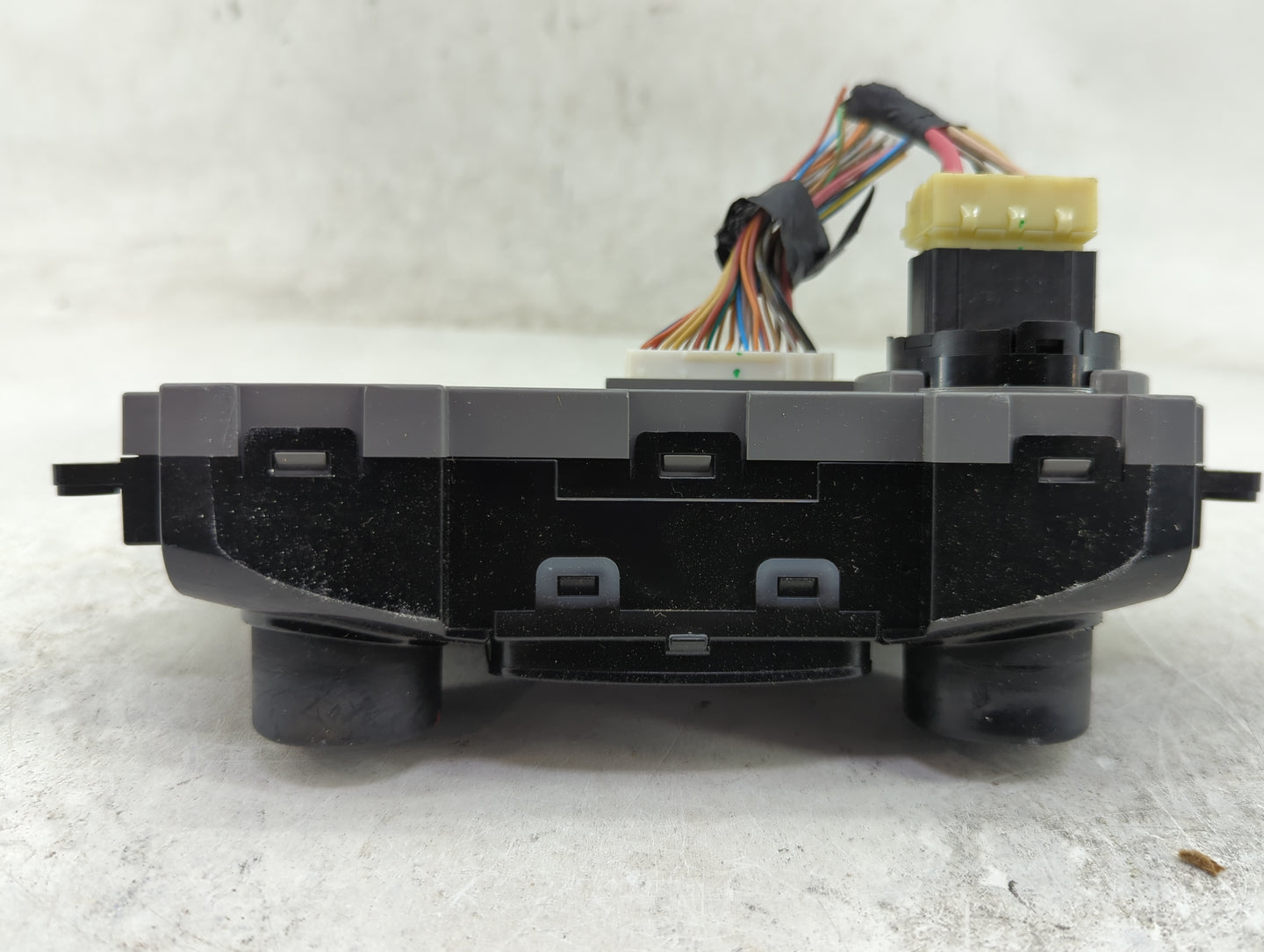 2011-2013 Hyundai Sonata Climate Control Module Temperature AC/Heater Replacement P/N:97250-3Q000 YF13C1.64 Fits OEM Used Au