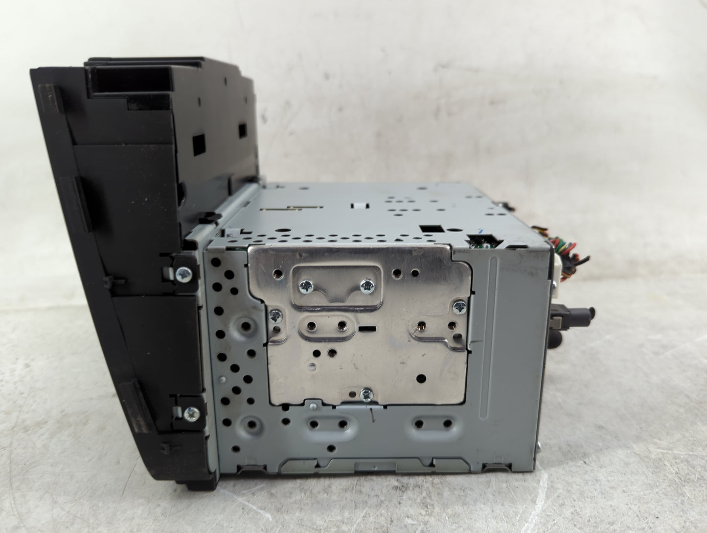 2011-2012 Hyundai Sonata Radio AM FM Cd Player Receiver Replacement P/N:96560-4R7004X Fits Fits 2011 2012 OEM Used Auto Part