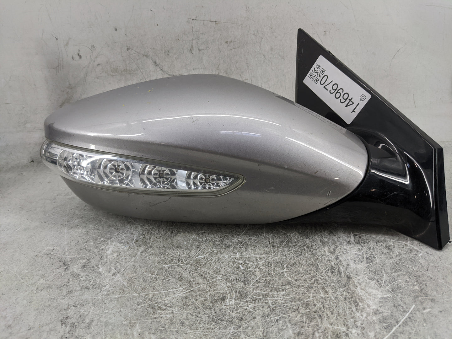 2011-2015 Hyundai Sonata Passenger Side View Mirror - Right Door Mirror OEM Used - Oemusedautoparts1.com