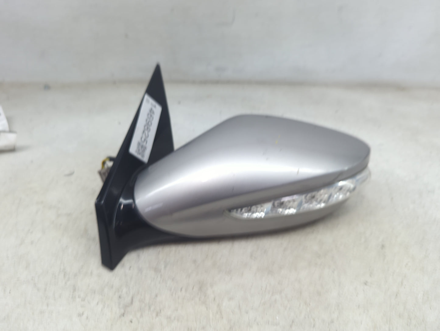 2011-2015 Hyundai Sonata Driver Side View Mirror - Left Door Mirror OEM Used - Oemusedautoparts1.com