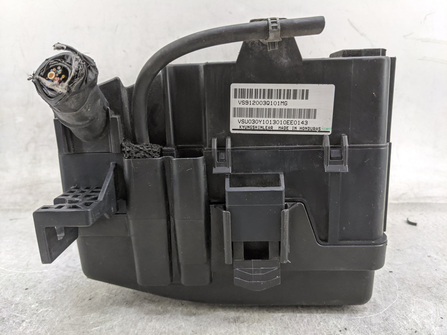 2011-2014 Hyundai Sonata Fusebox Fuse Box Panel Relay Module P/N:VS9120030101MG VSU030Y1013010EE0143 Fits Fits 2011 2012 201