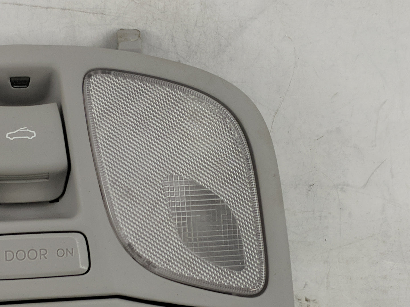 2011 Hyundai Sonata Overhead Roof Console Gray - Oemusedautoparts1.com