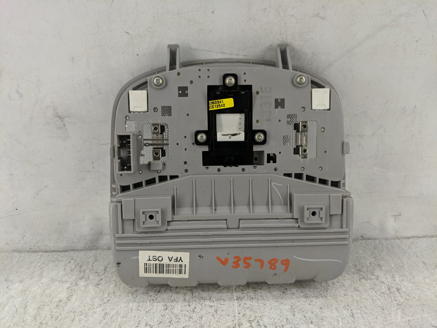 2011 Hyundai Sonata Overhead Roof Console Gray - Oemusedautoparts1.com