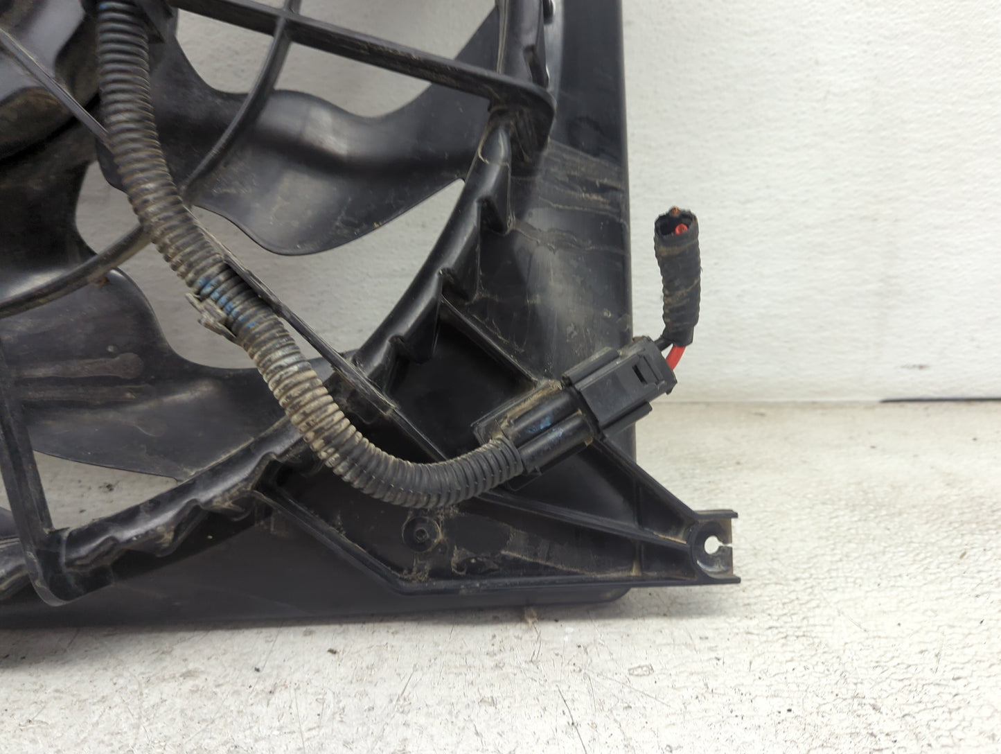 2011 Hyundai Sonata Electric Radiator Cooling Fan Motor Assembly P/N:MEIA3 Fits OEM Used Auto Parts - Oemusedautoparts1.com