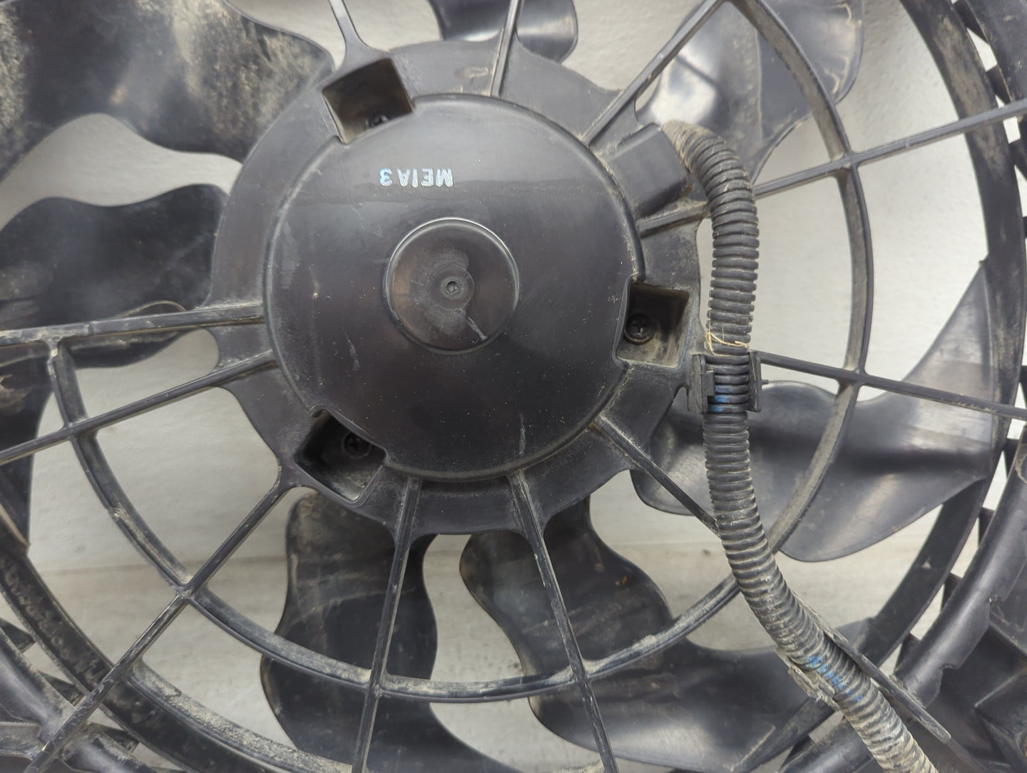 2011 Hyundai Sonata Electric Radiator Cooling Fan Motor Assembly P/N:MEIA3 Fits OEM Used Auto Parts - Oemusedautoparts1.com