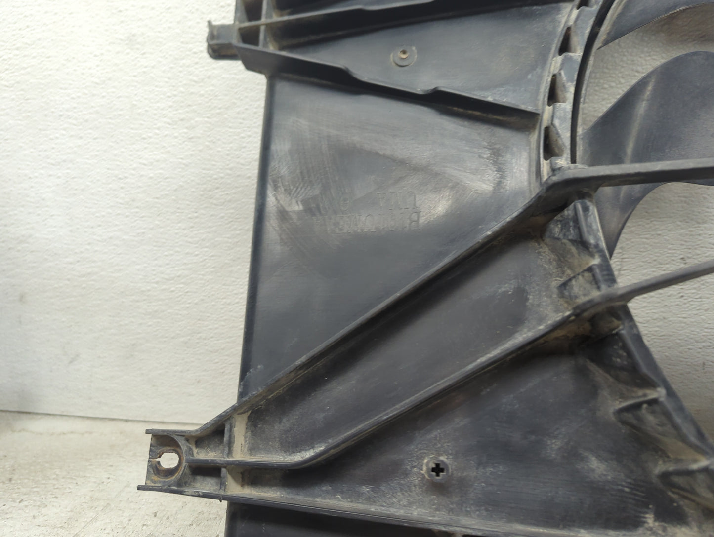 2011 Hyundai Sonata Electric Radiator Cooling Fan Motor Assembly P/N:25380-2W150 Fits OEM Used Auto Parts - Oemusedautoparts
