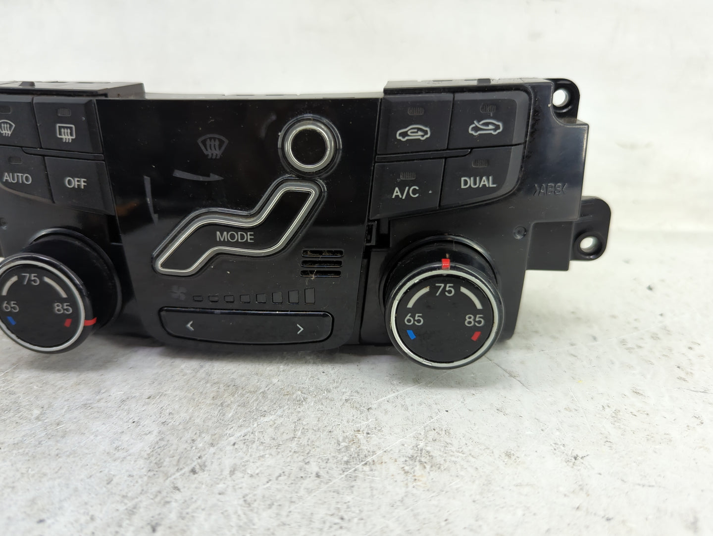 2011-2013 Hyundai Sonata Climate Control Module Temperature AC/Heater Replacement P/N:97250-3Q201 74FDNAFJQ184 Fits OEM Used