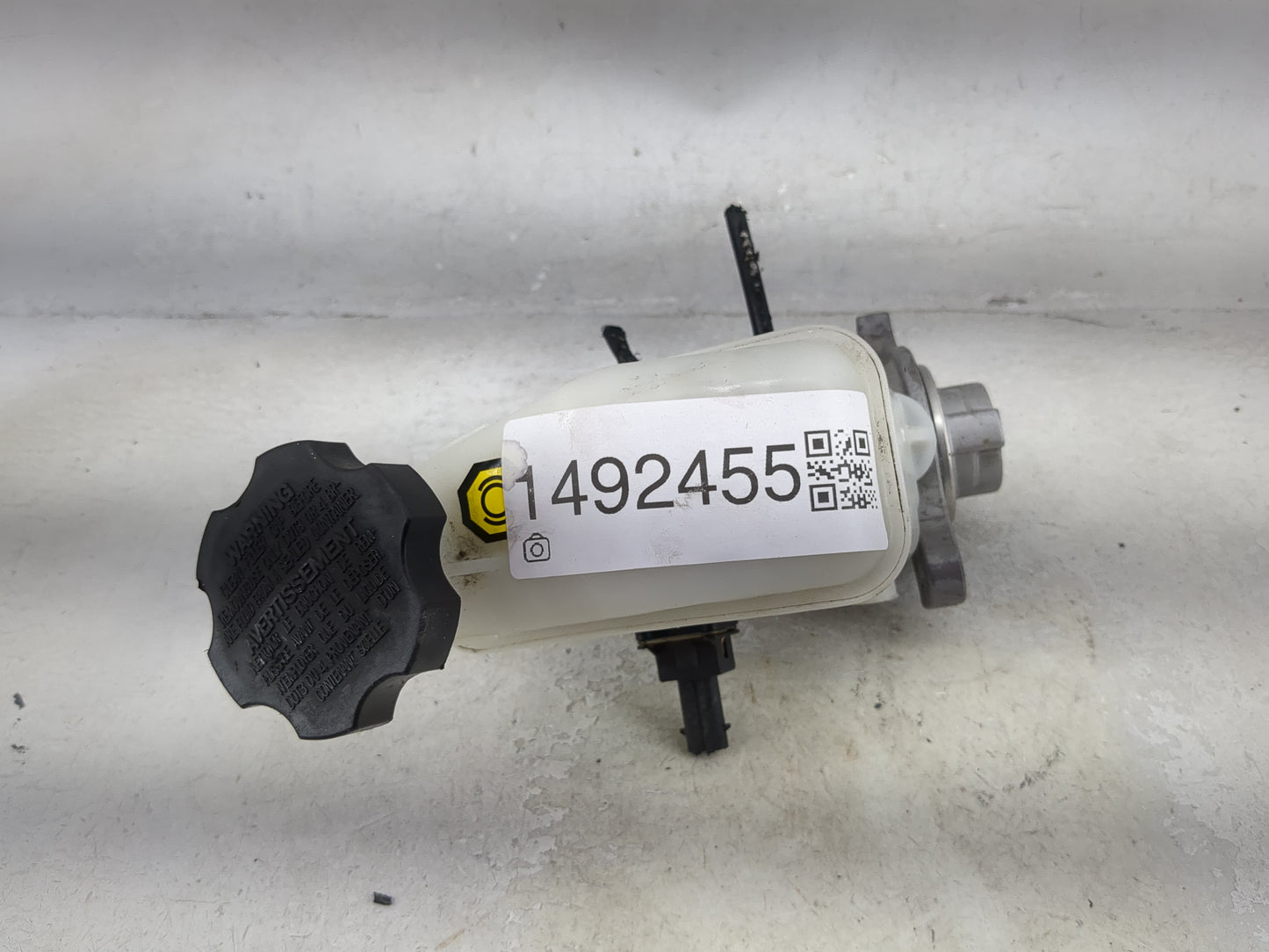 2011-2014 Hyundai Sonata Brake Master Cylinder 1492455 - Oemusedautoparts1.com