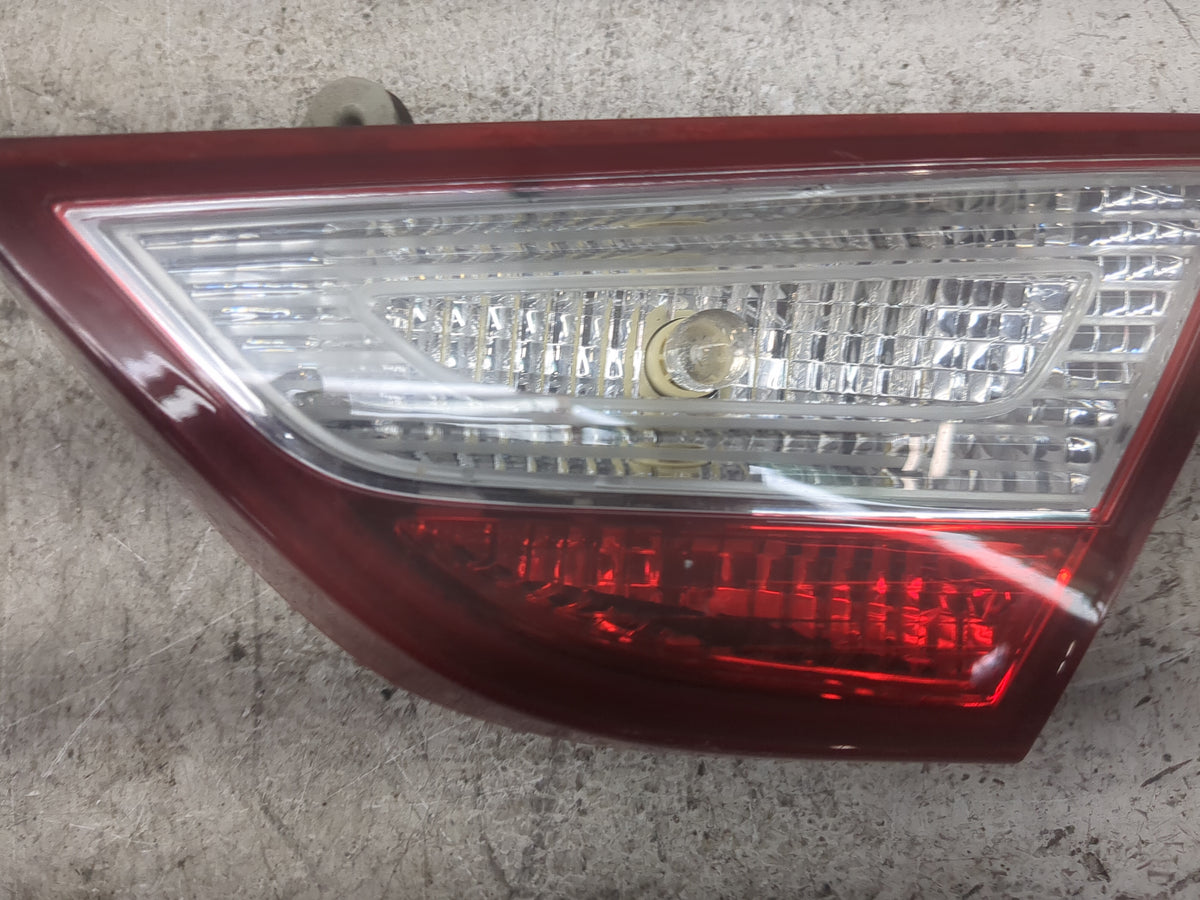 2011 Hyundai Sonata Passenger Right Side Deck Lid Mounted Tail Light 1501819 - Oemusedautoparts1.com