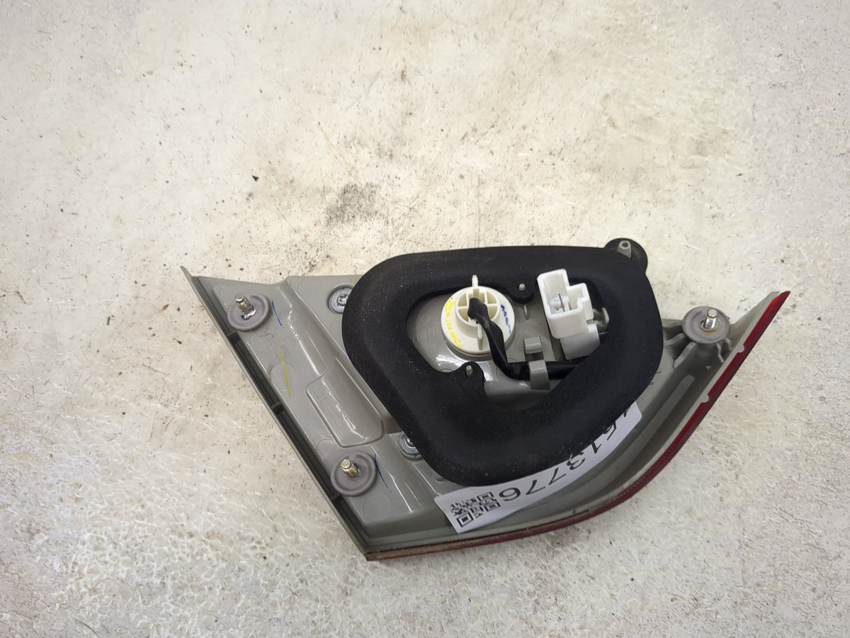 2011 Hyundai Sonata Passenger Right Side Deck Lid Mounted Tail Light 1513776 - Oemusedautoparts1.com