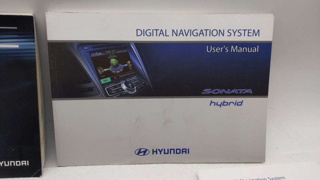 2011 Hyundai Sonata Owners Manual Book Guide P/N:A4RO-EU14F OEM Used Auto Parts - Oemusedautoparts1.com