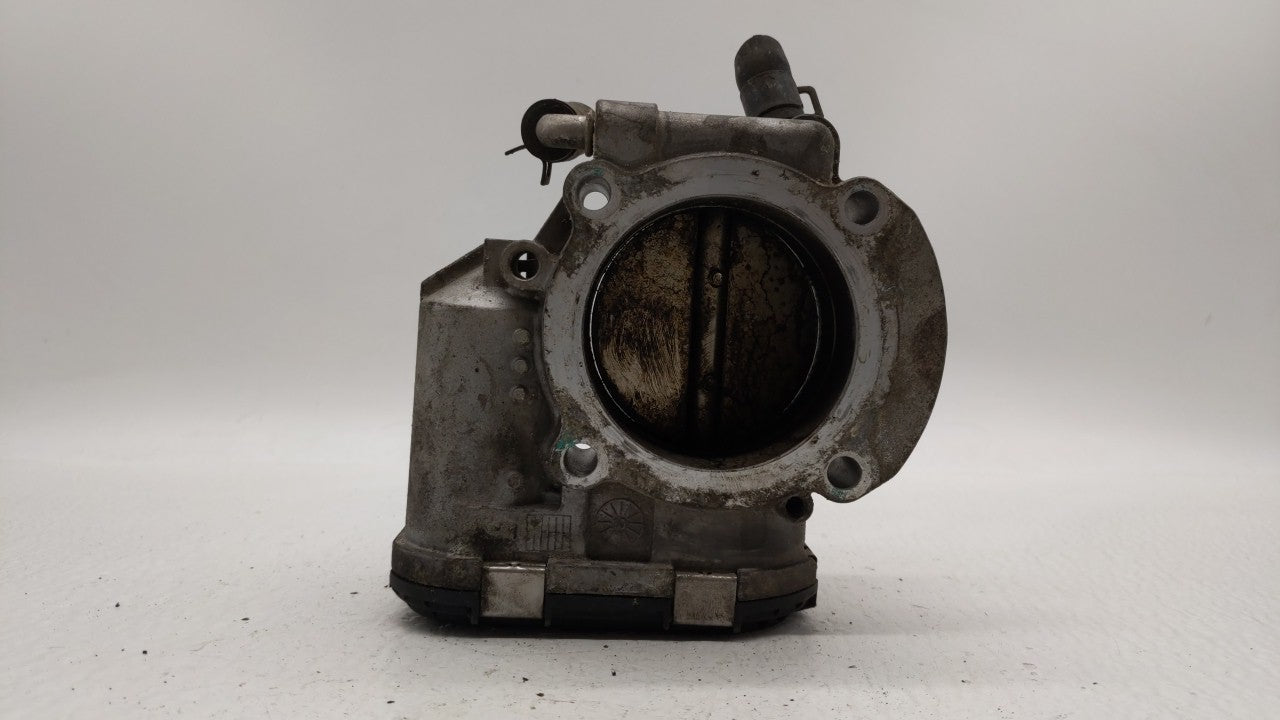 2011-2014 Hyundai Sonata Throttle Body P/N:35100-2G700 Fits Fits 2011 2012 2013 2014 2015 2016 OEM Used Auto Parts - Oemused