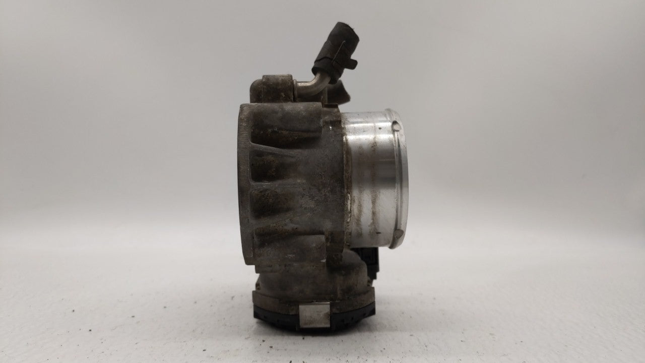 2011-2014 Hyundai Sonata Throttle Body P/N:35100-2G700 Fits Fits 2011 2012 2013 2014 2015 2016 OEM Used Auto Parts - Oemused