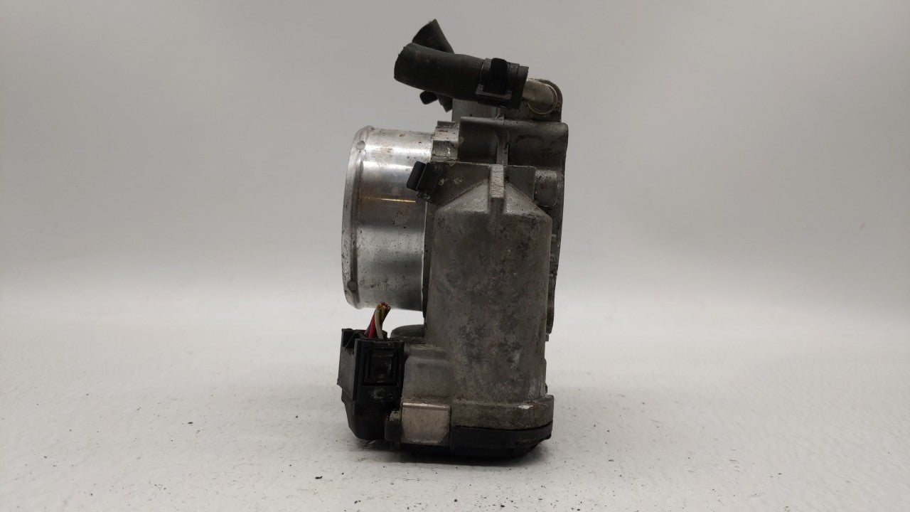 2011-2014 Hyundai Sonata Throttle Body P/N:35100-2G700 Fits Fits 2011 2012 2013 2014 2015 2016 OEM Used Auto Parts - Oemused