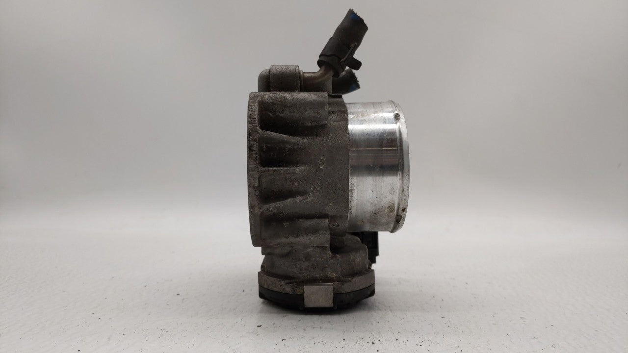 2011-2014 Hyundai Sonata Throttle Body P/N:35100-2G700 Fits Fits 2011 2012 2013 2014 2015 2016 OEM Used Auto Parts - Oemused