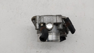 2011-2015 Hyundai Sonata Throttle Body P/N:35100-2G800 Fits Fits 2011 2012 2013 2014 2015 2016 OEM Used Auto Parts