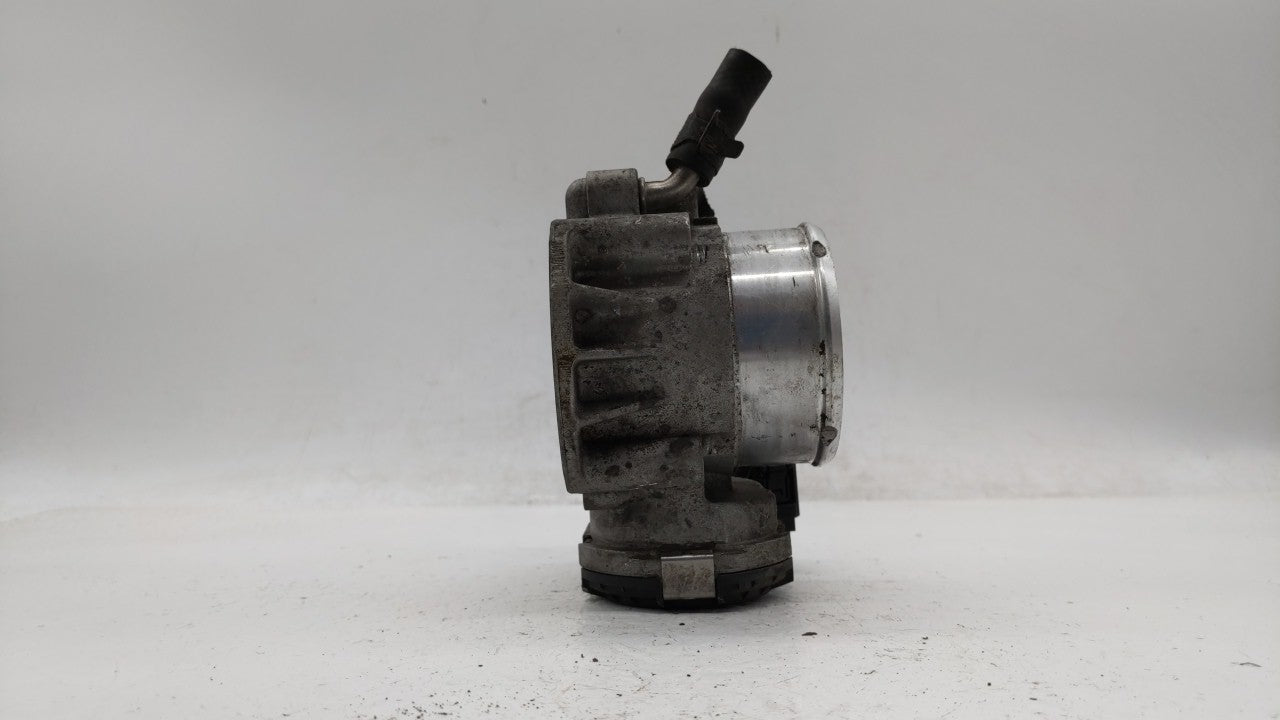 2011-2014 Hyundai Sonata Throttle Body P/N:35100-2G700 Fits Fits 2011 2012 2013 2014 2015 2016 OEM Used Auto Parts - Oemused