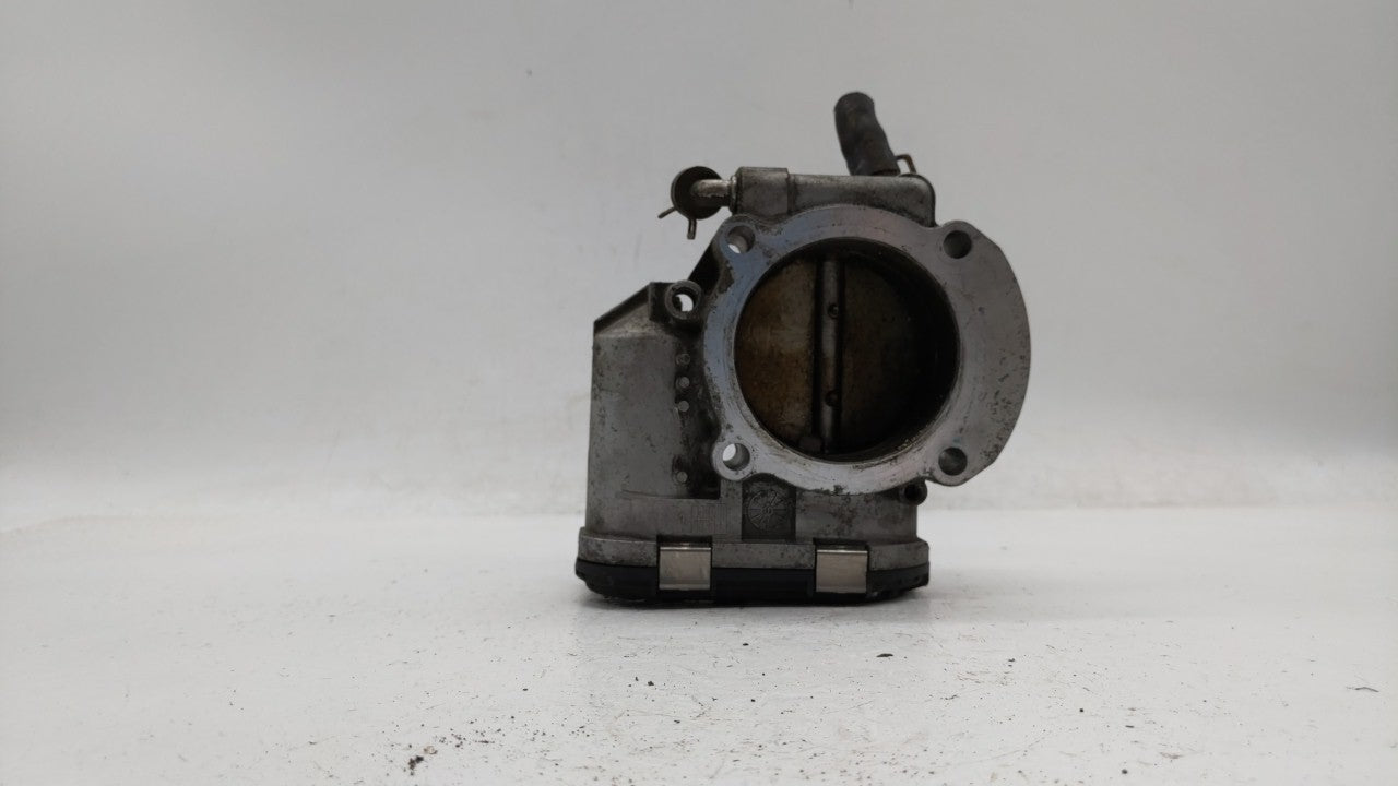 2011-2014 Hyundai Sonata Throttle Body P/N:35100-2G700 Fits Fits 2011 2012 2013 2014 2015 2016 OEM Used Auto Parts - Oemused