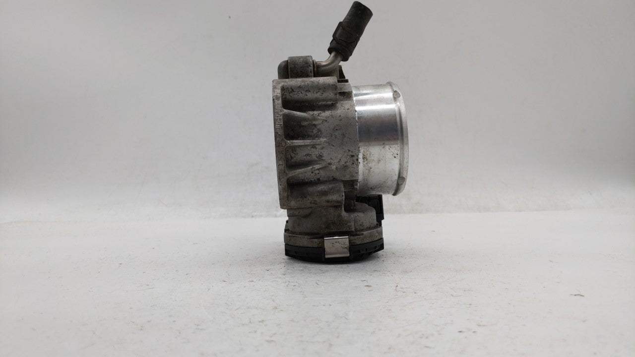 2011-2014 Hyundai Sonata Throttle Body P/N:35100-2G700 Fits Fits 2011 2012 2013 2014 2015 2016 OEM Used Auto Parts - Oemused