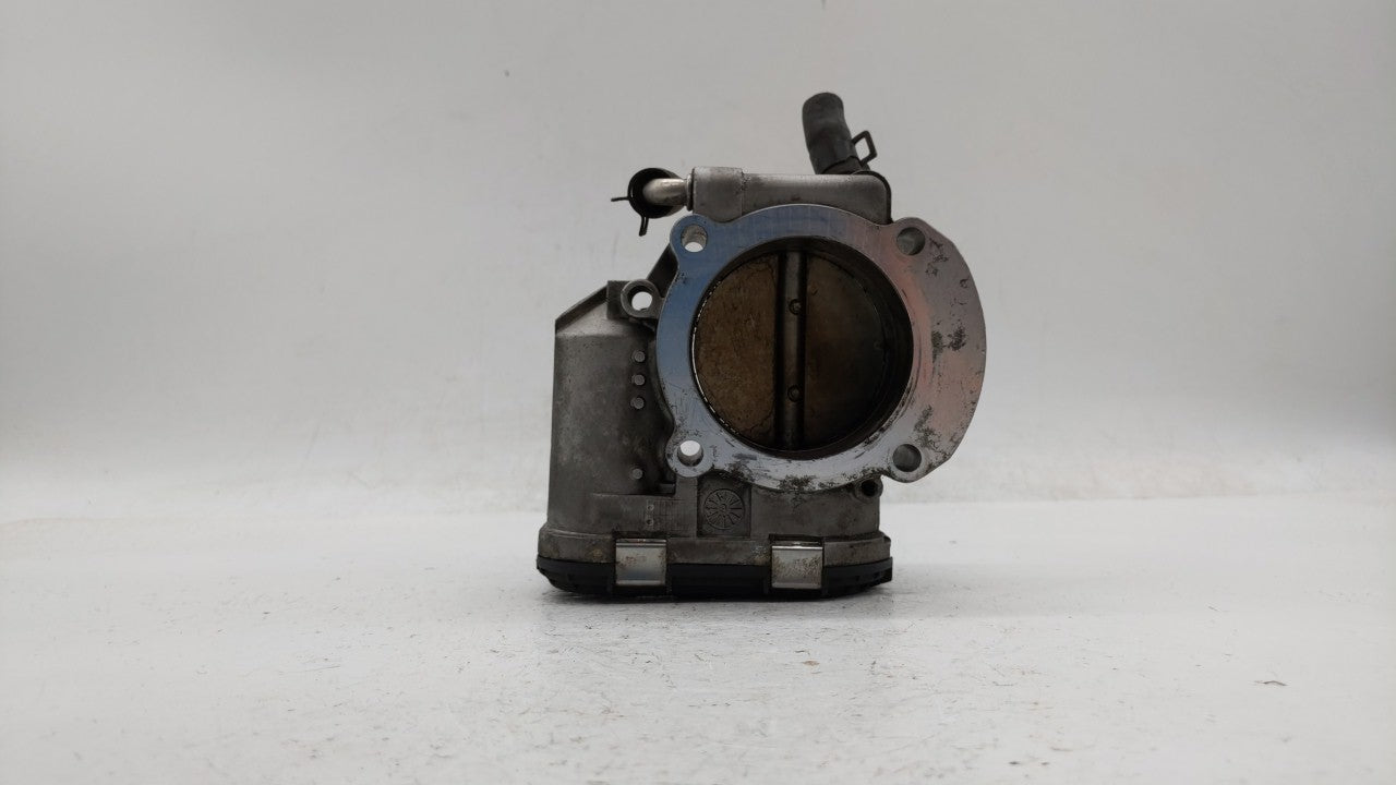 2011-2014 Hyundai Sonata Throttle Body P/N:35100-2G700 Fits Fits 2011 2012 2013 2014 2015 2016 OEM Used Auto Parts - Oemused