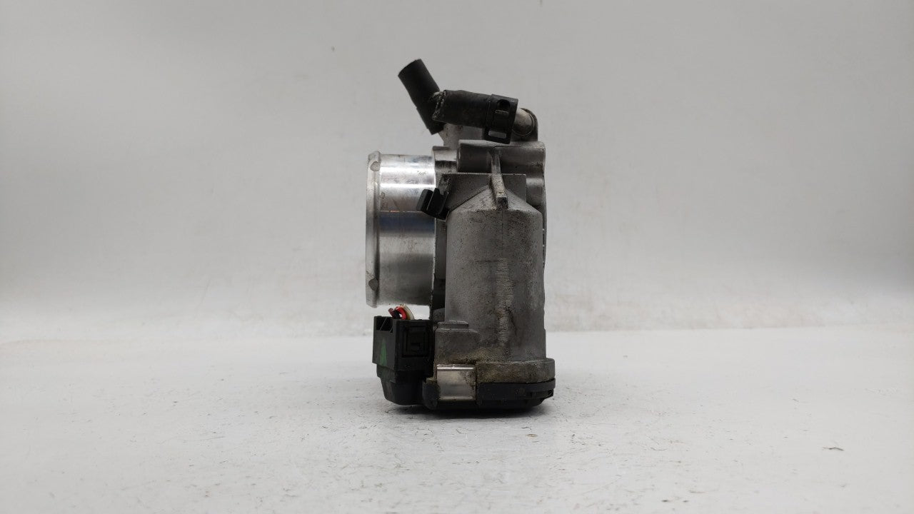 2011-2014 Hyundai Sonata Throttle Body P/N:35100-2G700 Fits Fits 2011 2012 2013 2014 2015 2016 OEM Used Auto Parts - Oemused