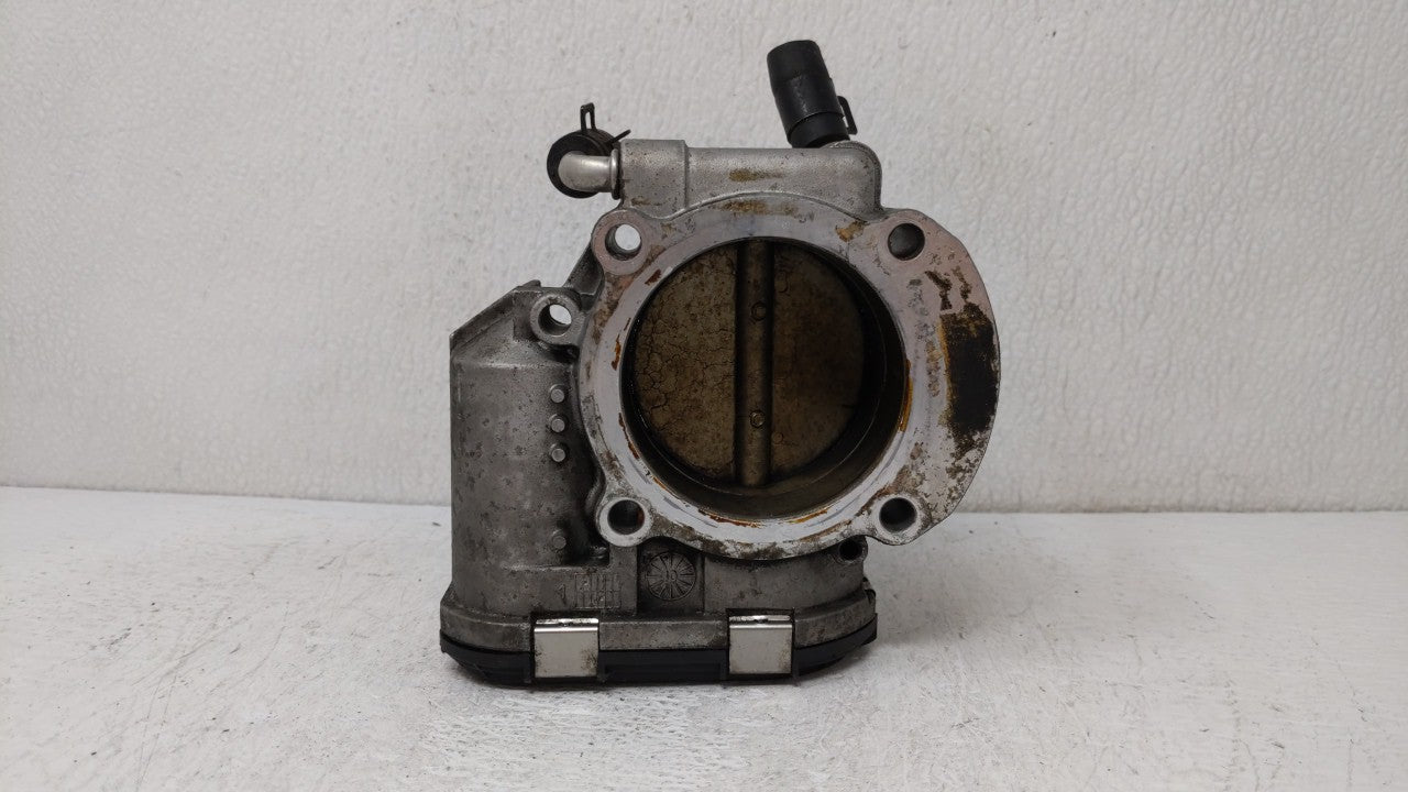 2011-2014 Hyundai Sonata Throttle Body P/N:35100-2G700 Fits Fits 2011 2012 2013 2014 2015 2016 OEM Used Auto Parts - Oemused