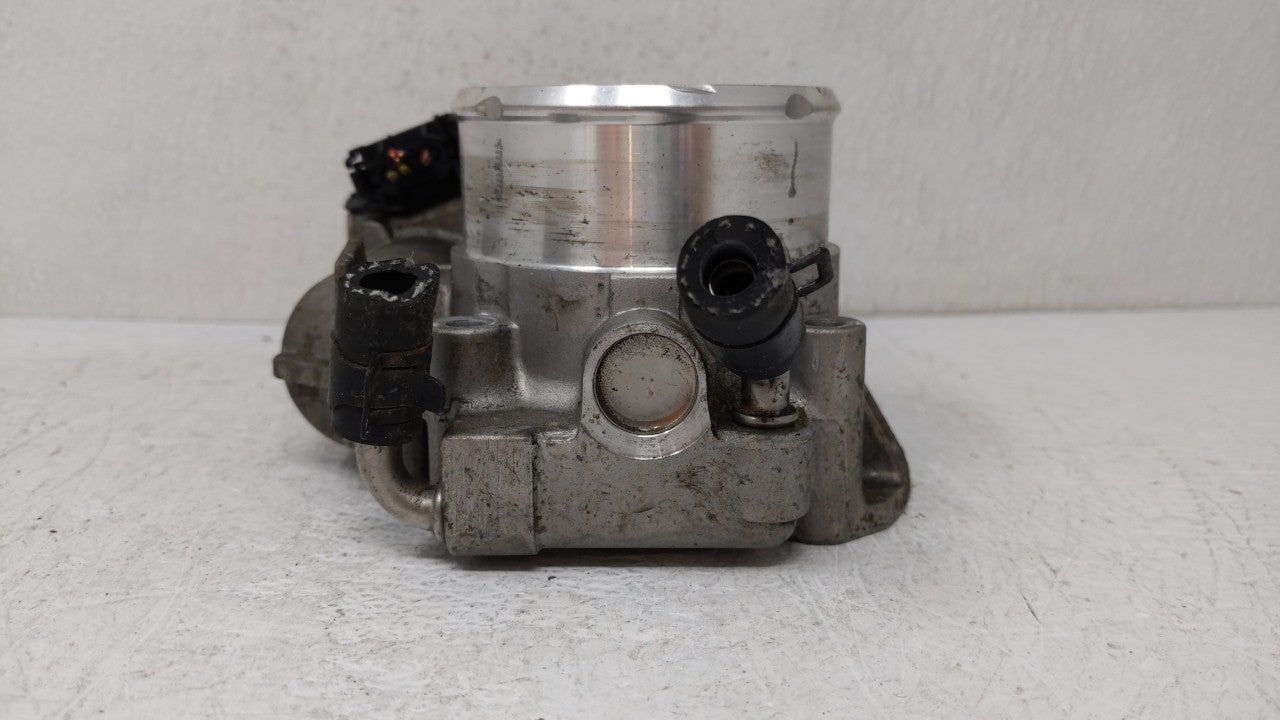 2011-2014 Hyundai Sonata Throttle Body P/N:35100-2G700 Fits Fits 2011 2012 2013 2014 2015 2016 OEM Used Auto Parts - Oemused