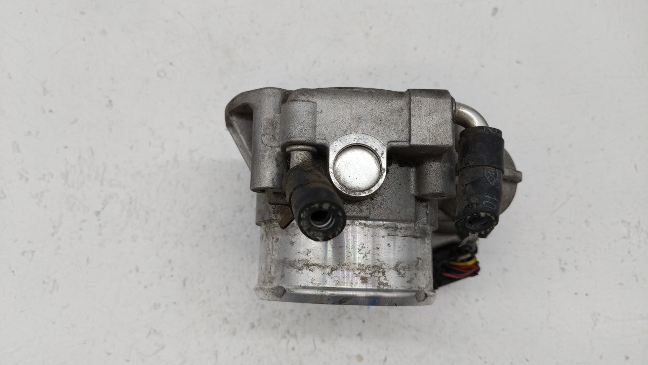 2011-2014 Hyundai Sonata Throttle Body P/N:35100-2G700 Fits Fits 2011 2012 2013 2014 2015 2016 OEM Used Auto Parts - Oemused