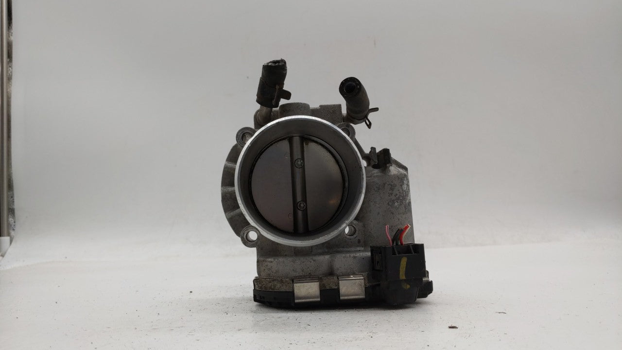 2011-2014 Hyundai Sonata Throttle Body P/N:35100-2G700 Fits Fits 2011 2012 2013 2014 2015 2016 OEM Used Auto Parts - Oemused