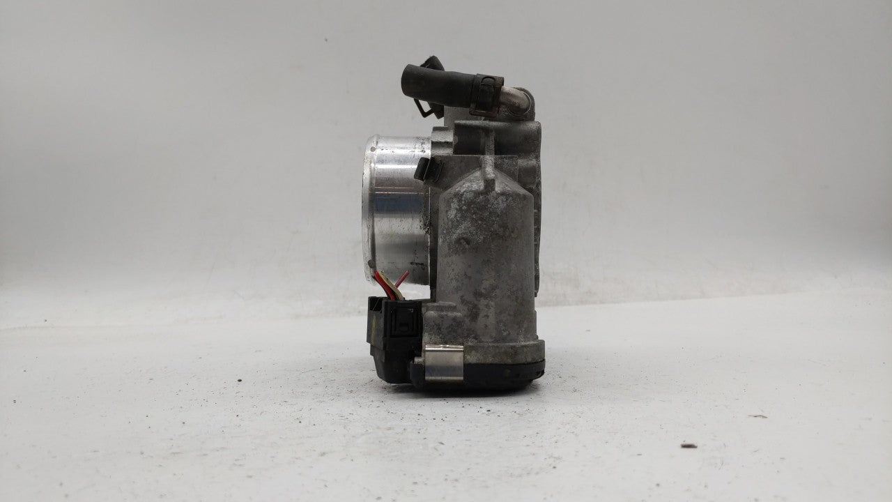 2011-2014 Hyundai Sonata Throttle Body P/N:35100-2G700 Fits Fits 2011 2012 2013 2014 2015 2016 OEM Used Auto Parts - Oemused