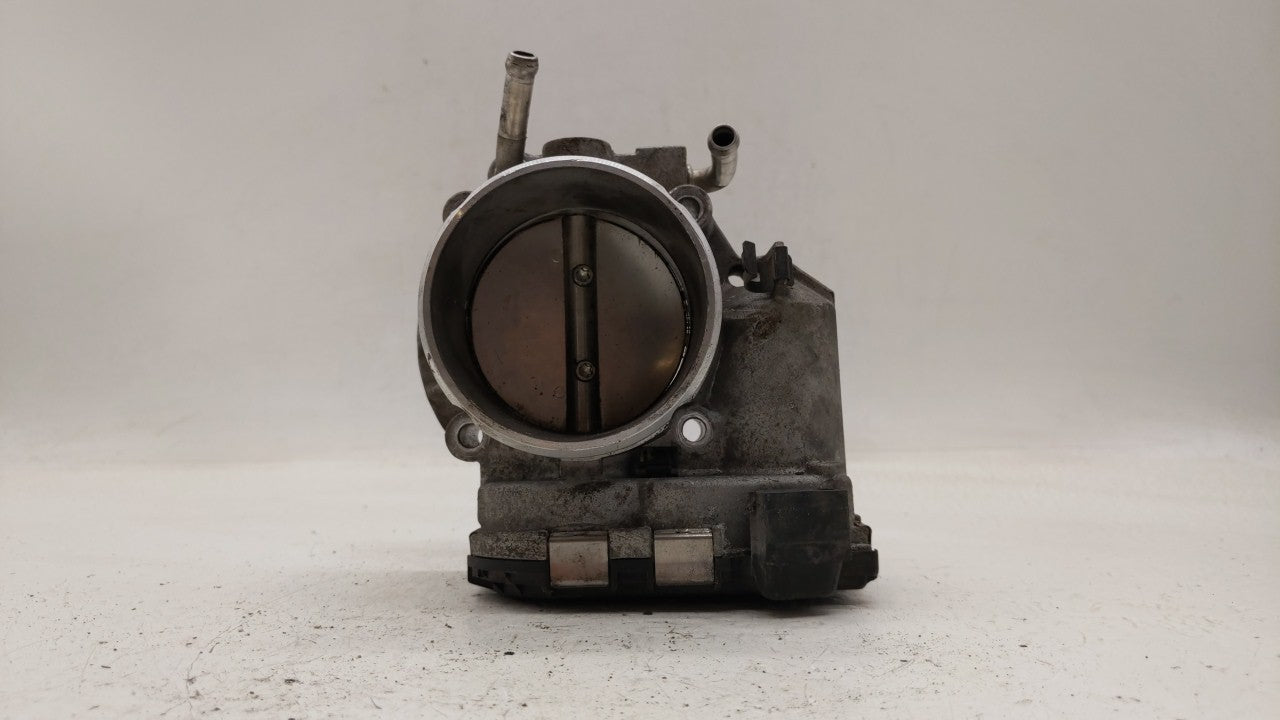 2011-2014 Hyundai Sonata Throttle Body P/N:35100-2G700 Fits Fits 2011 2012 2013 2014 2015 2016 OEM Used Auto Parts - Oemused