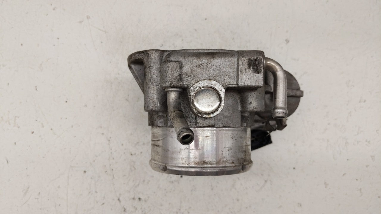 2011-2014 Hyundai Sonata Throttle Body P/N:35100-2G700 Fits Fits 2011 2012 2013 2014 2015 2016 OEM Used Auto Parts - Oemused