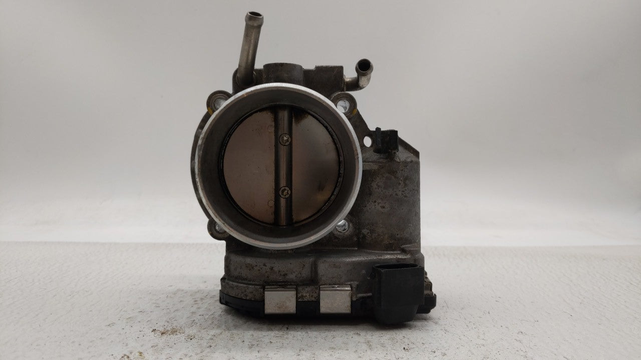 2011-2014 Hyundai Sonata Throttle Body P/N:35100-2G700 Fits Fits 2011 2012 2013 2014 2015 2016 OEM Used Auto Parts - Oemused