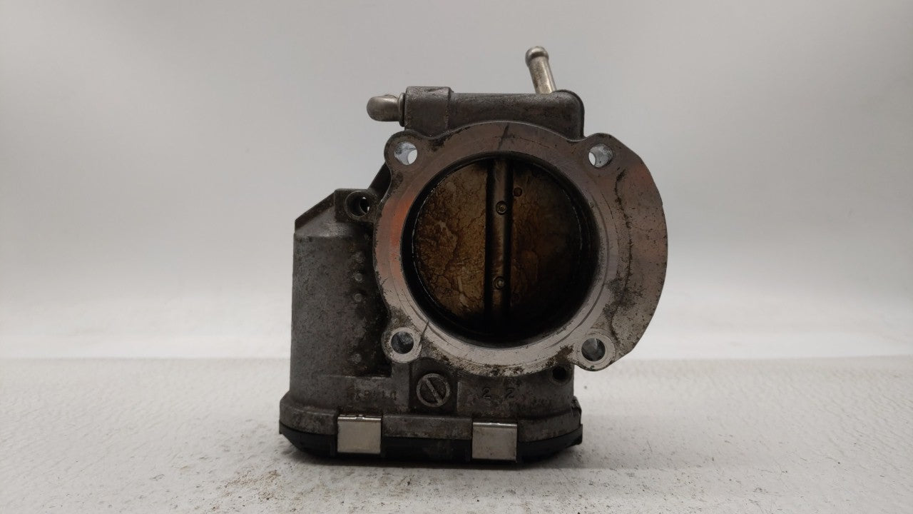 2011-2014 Hyundai Sonata Throttle Body P/N:35100-2G700 Fits Fits 2011 2012 2013 2014 2015 2016 OEM Used Auto Parts - Oemused