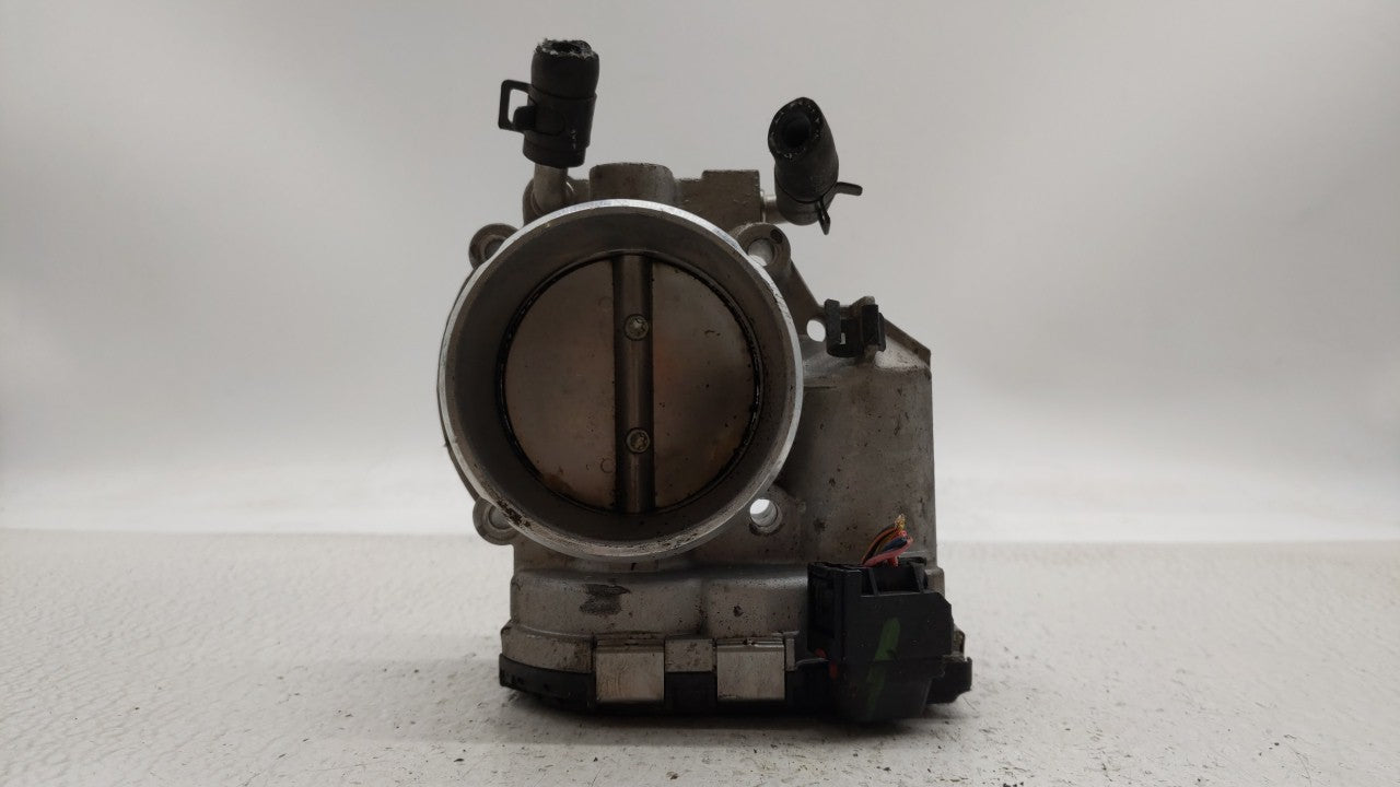 2011-2014 Hyundai Sonata Throttle Body P/N:35100-2G700 Fits Fits 2011 2012 2013 2014 2015 2016 OEM Used Auto Parts - Oemused