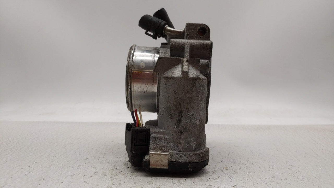 2011-2014 Hyundai Sonata Throttle Body P/N:35100-2G710 Fits Fits 2011 2012 2013 2014 2015 2016 OEM Used Auto Parts - Oemused