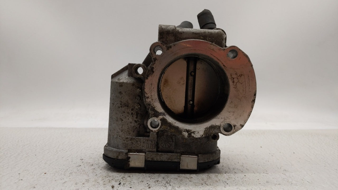 2011-2014 Hyundai Sonata Throttle Body P/N:35100-2G710 Fits Fits 2011 2012 2013 2014 2015 2016 OEM Used Auto Parts - Oemused
