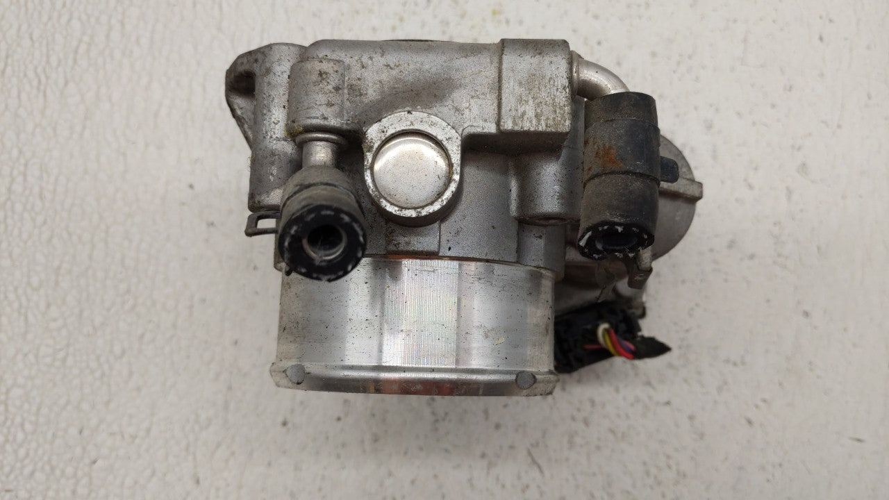 2011-2014 Hyundai Sonata Throttle Body P/N:35100-2G700 Fits Fits 2011 2012 2013 2014 2015 2016 OEM Used Auto Parts - Oemused