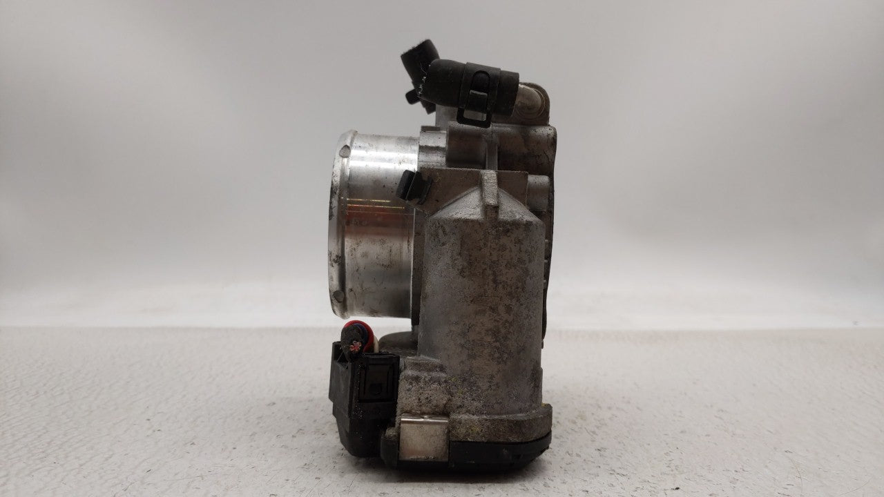 2011-2014 Hyundai Sonata Throttle Body P/N:35100-2G700 Fits Fits 2011 2012 2013 2014 2015 2016 OEM Used Auto Parts - Oemused