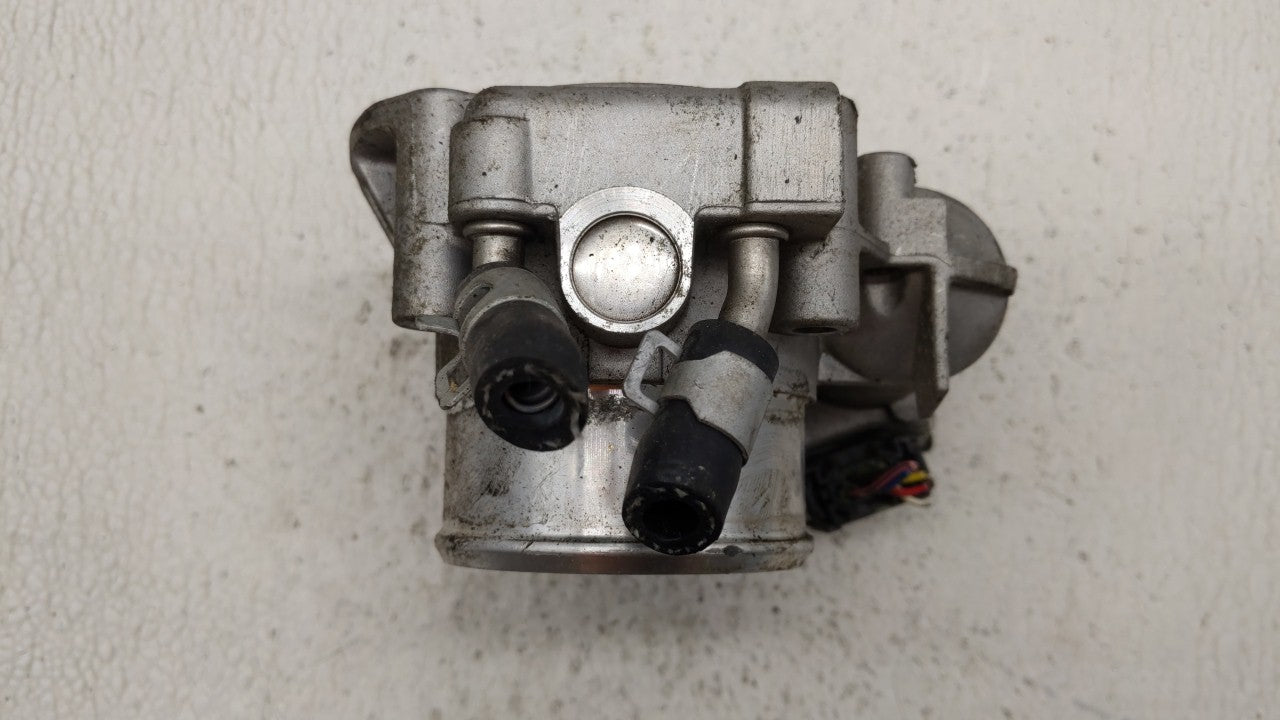 2011-2014 Hyundai Sonata Throttle Body P/N:35100-2G710 Fits Fits 2011 2012 2013 2014 2015 2016 OEM Used Auto Parts - Oemused