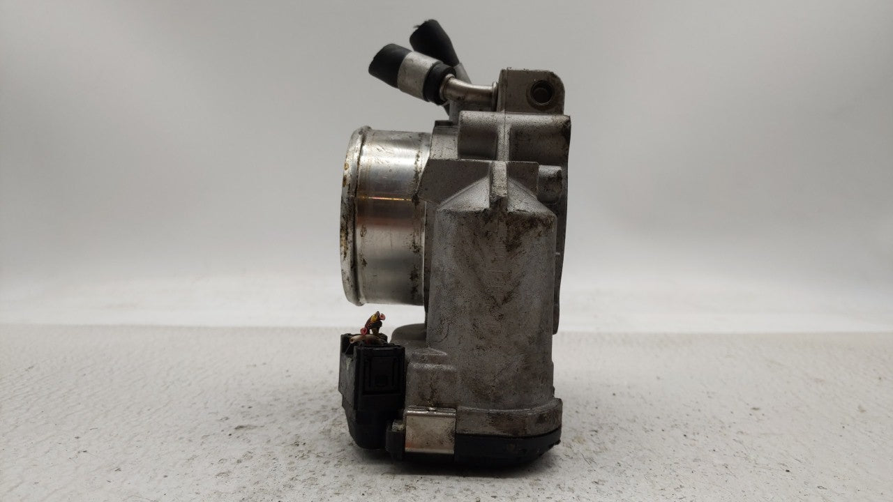 2011-2014 Hyundai Sonata Throttle Body P/N:35100-2G710 Fits Fits 2011 2012 2013 2014 2015 2016 OEM Used Auto Parts - Oemused