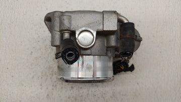 2011-2014 Hyundai Sonata Throttle Body P/N:35100-2G700 Fits Fits 2011 2012 2013 2014 2015 2016 OEM Used Auto Parts