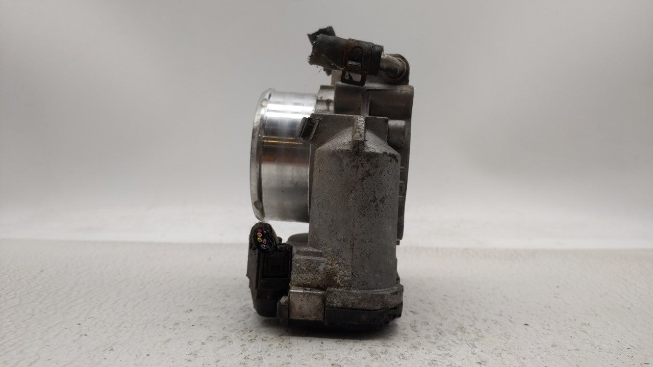 2011-2014 Hyundai Sonata Throttle Body P/N:35100-2G700 Fits Fits 2011 2012 2013 2014 2015 2016 OEM Used Auto Parts - Oemused