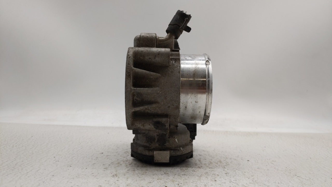 2011-2014 Hyundai Sonata Throttle Body P/N:35100-2G700 Fits Fits 2011 2012 2013 2014 2015 2016 OEM Used Auto Parts - Oemused
