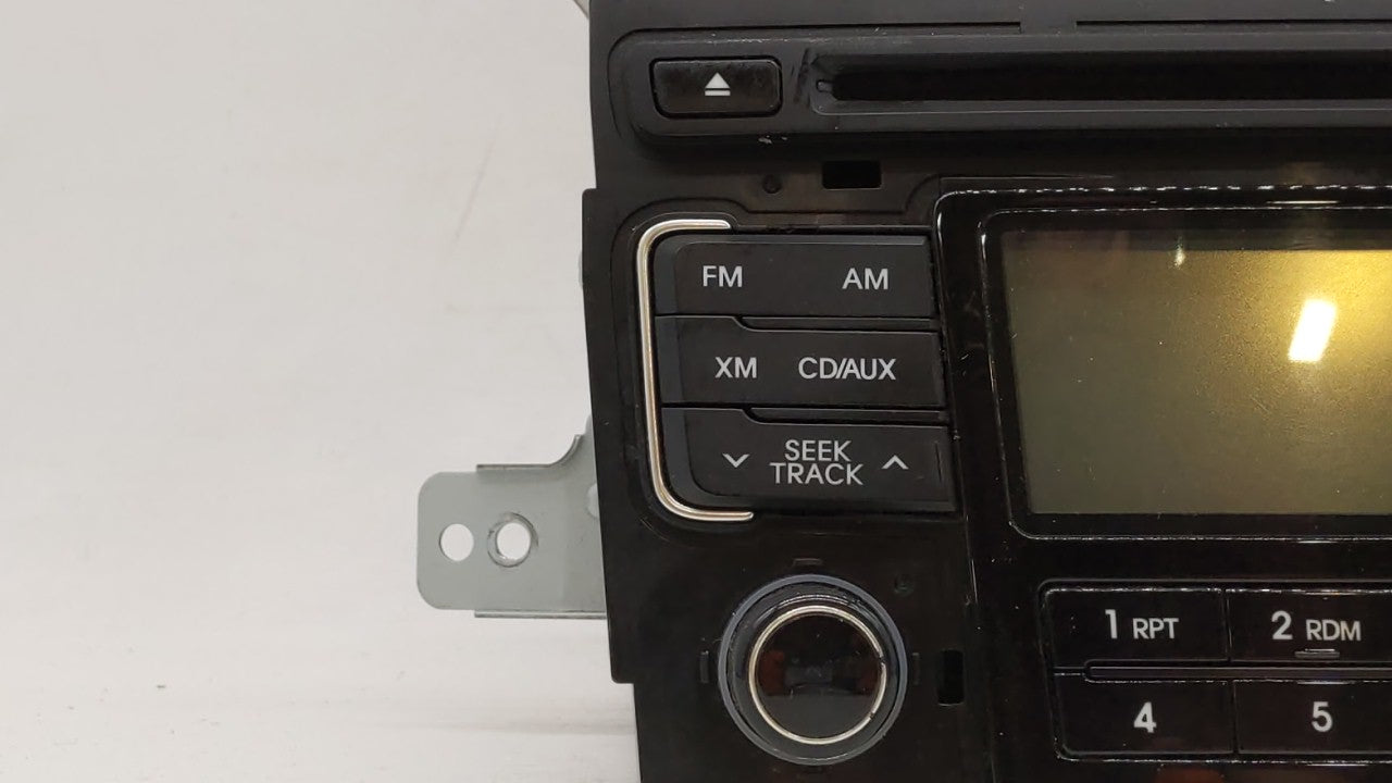 2011-2011 Hyundai Sonata Am Fm Cd Player Radio Receiver - Oemusedautoparts1.com