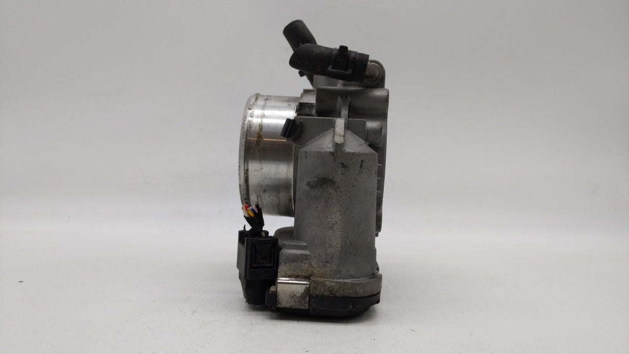 2011-2014 Hyundai Sonata Throttle Body P/N:35100-2G700 Fits Fits 2011 2012 2013 2014 2015 2016 OEM Used Auto Parts - Oemused